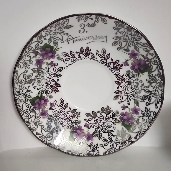 Lovely Vintage Elizabe Tea Cup and Saucer.  3rd anniversary edition silver inlay - Picture 2 of 7